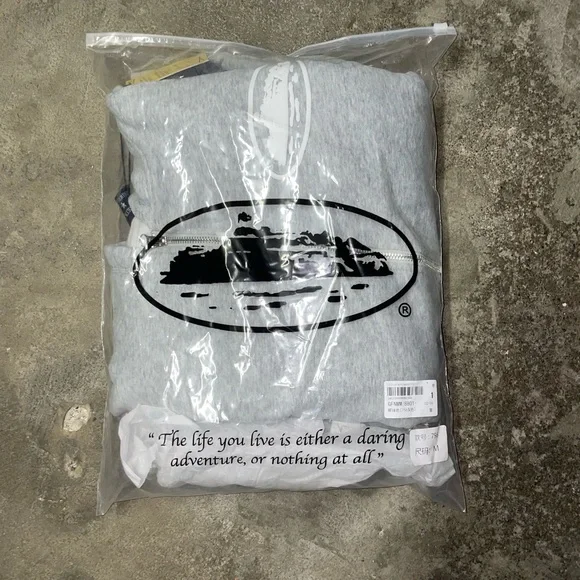 Corteiz Island Puff Print Zip Hoodie – Light Grey (Size M) - Picture 5 of 6